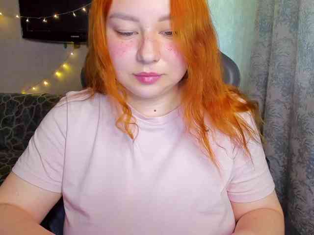 MilkaFoxy webcam