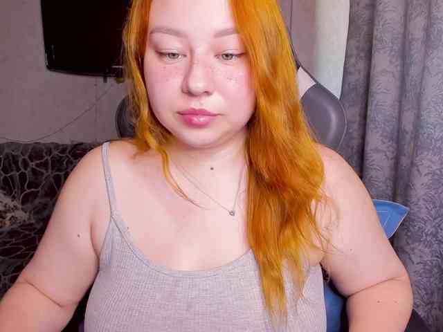 MilkaFoxy webcam
