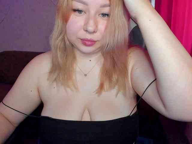 MilkaFoxy webcam