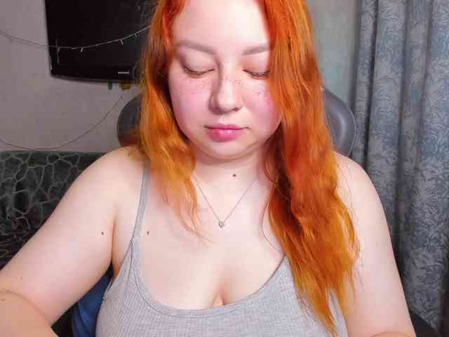 MilkaFoxy webcam