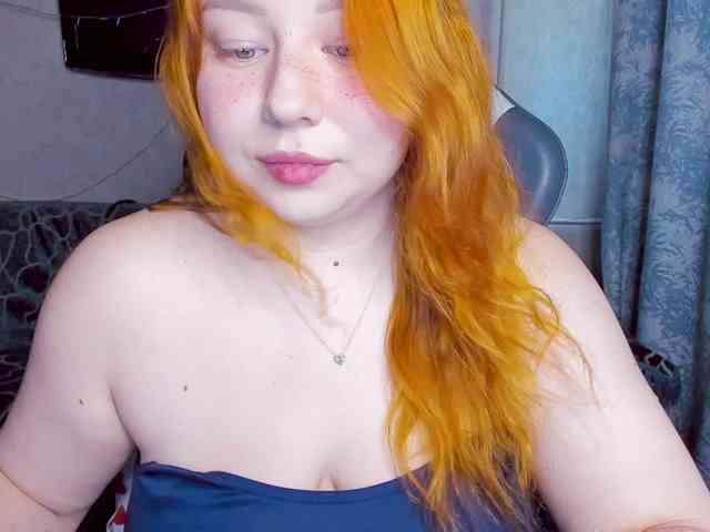 MilkaFoxy webcam