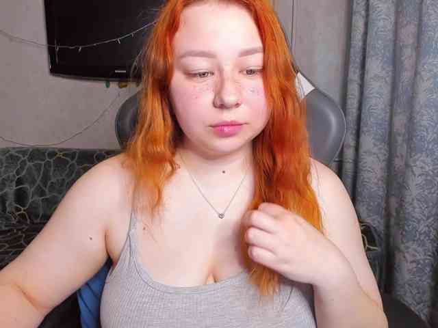 MilkaFoxy webcam