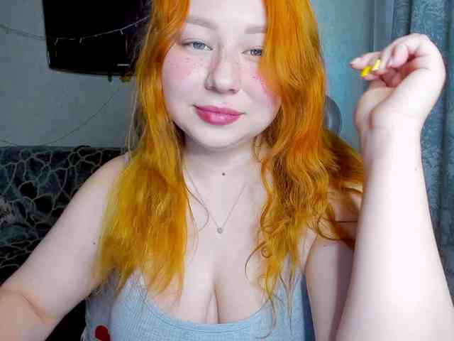 MilkaFoxy webcam