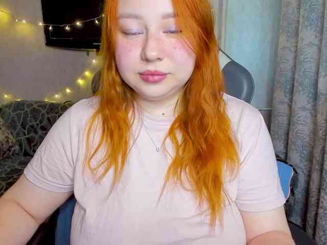 MilkaFoxy webcam