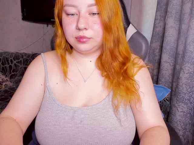 MilkaFoxy webcam