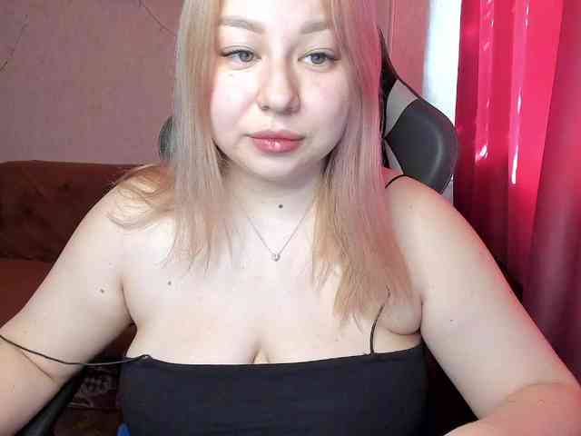 MilkaFoxy webcam
