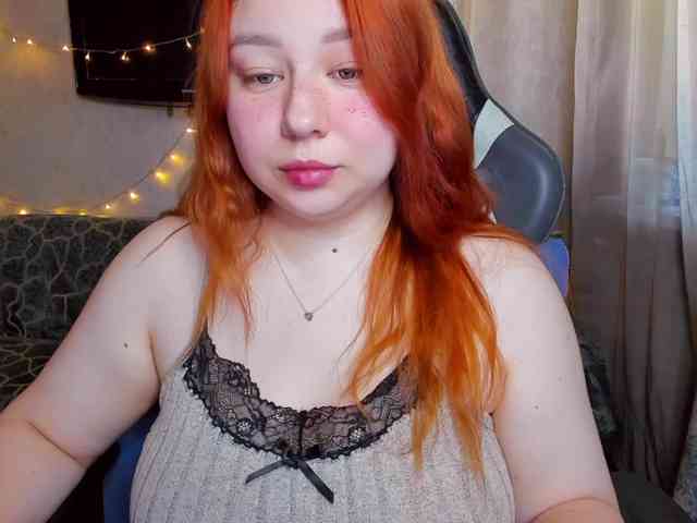 MilkaFoxy webcam