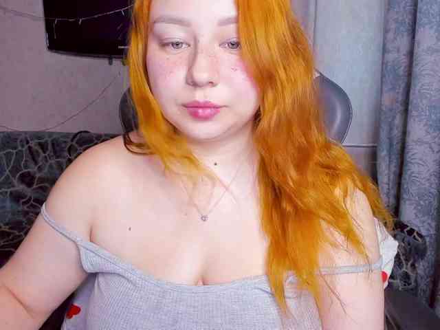 MilkaFoxy webcam