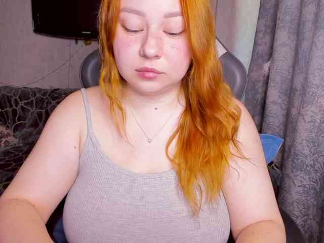 MilkaFoxy webcam
