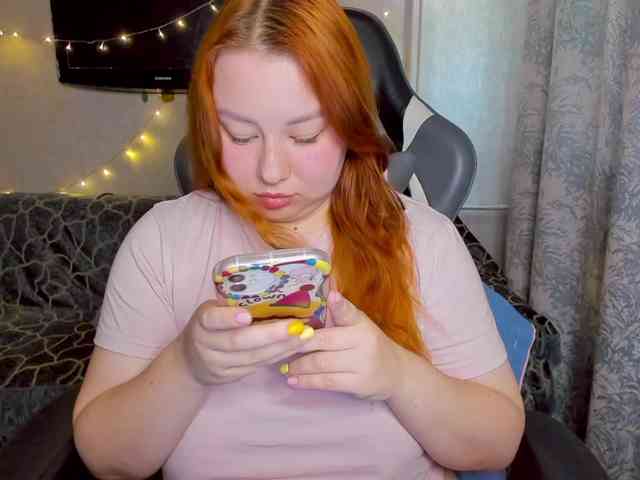 MilkaFoxy webcam