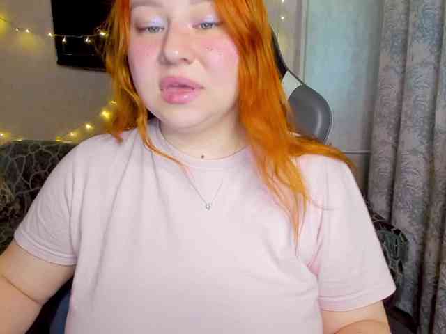 MilkaFoxy webcam