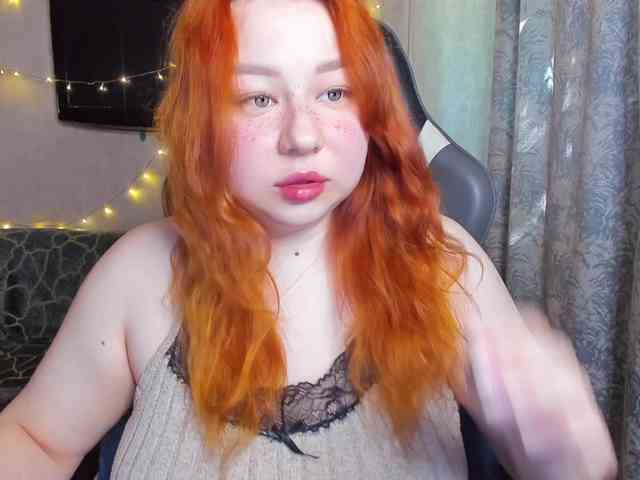 MilkaFoxy webcam