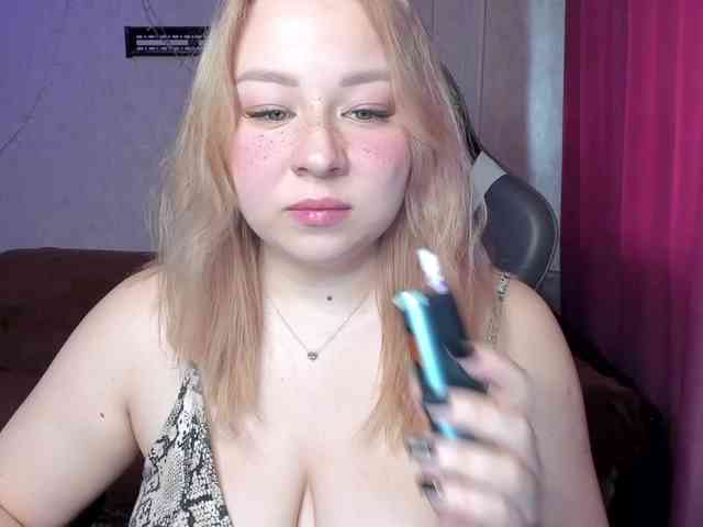 MilkaFoxy webcam