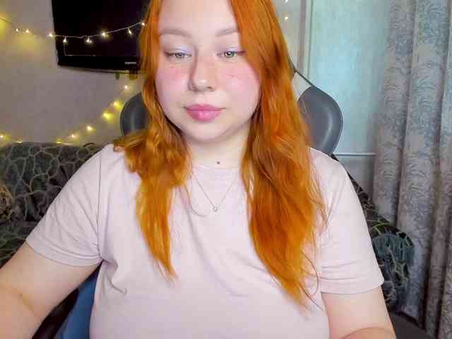 MilkaFoxy webcam