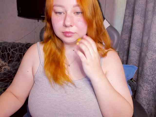 MilkaFoxy webcam