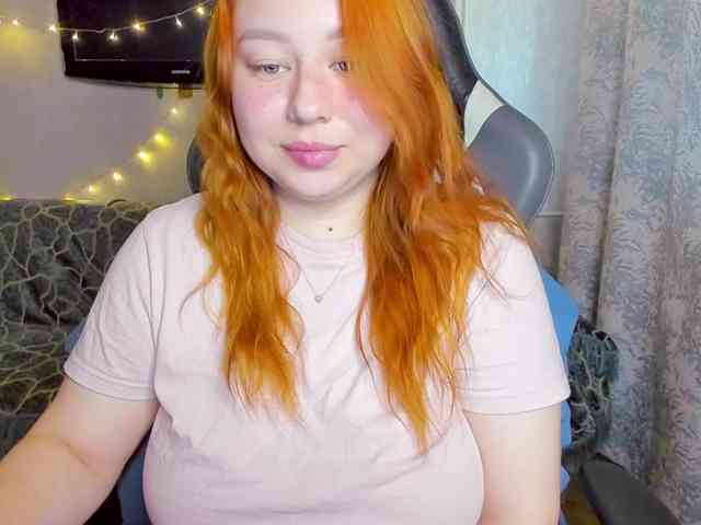MilkaFoxy webcam