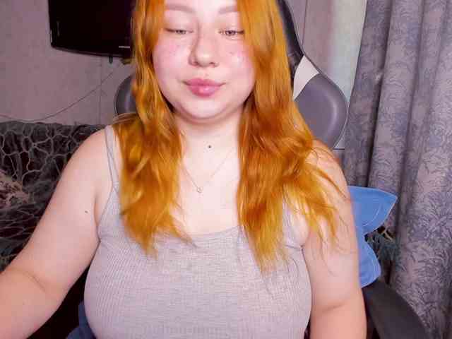 MilkaFoxy webcam