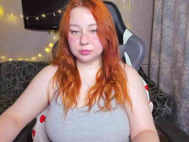 MilkaFoxy webcam