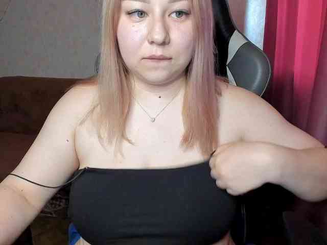 MilkaFoxy webcam