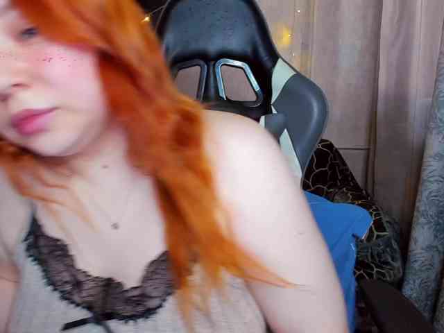 MilkaFoxy webcam