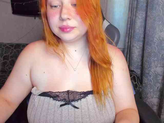 MilkaFoxy webcam