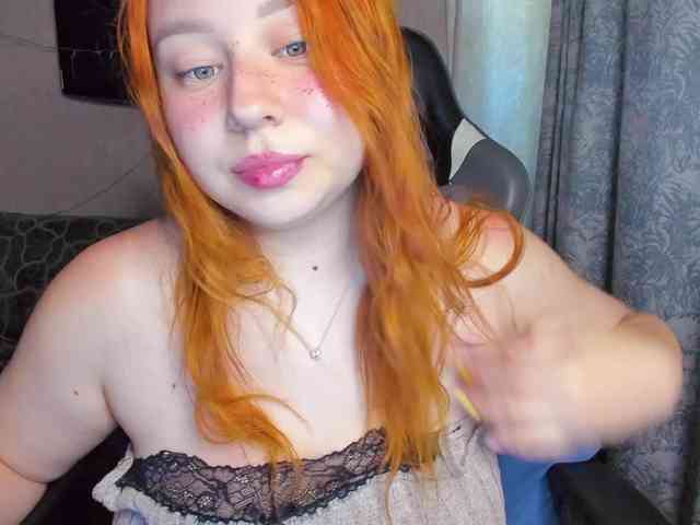 MilkaFoxy webcam