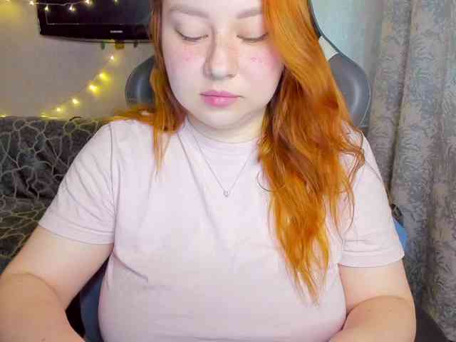 MilkaFoxy webcam