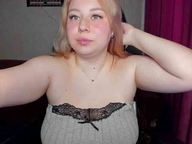 MilkaFoxy webcam