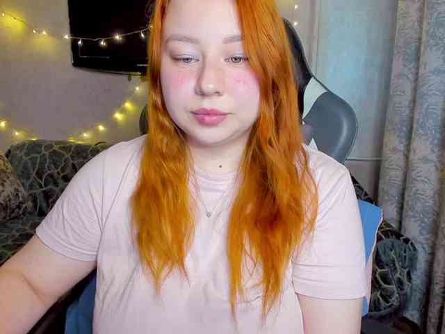 MilkaFoxy webcam