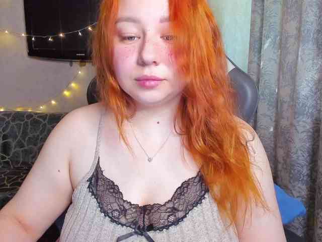 MilkaFoxy webcam