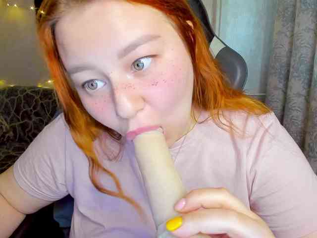 MilkaFoxy webcam