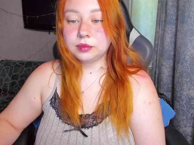MilkaFoxy webcam