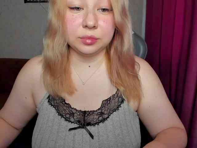 MilkaFoxy webcam