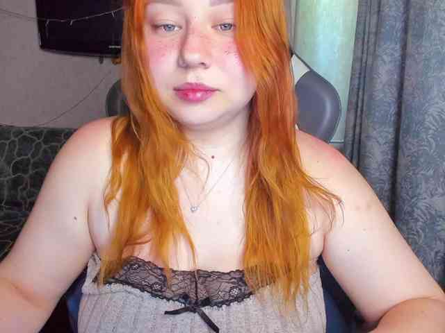 MilkaFoxy webcam