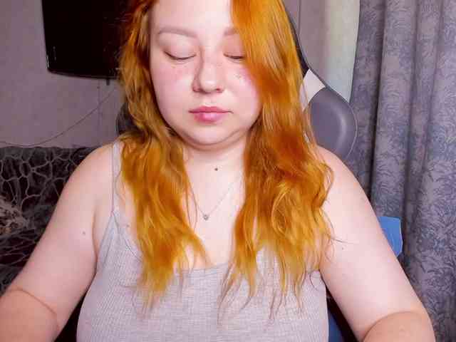 MilkaFoxy webcam