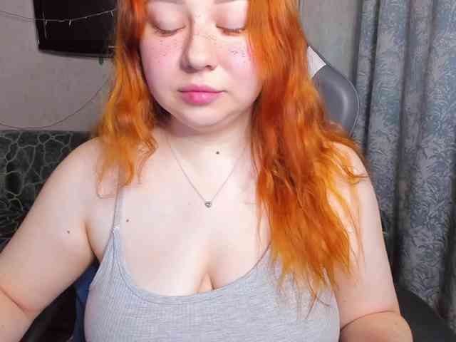 MilkaFoxy webcam