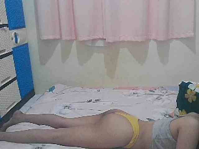 sofia215 webcam