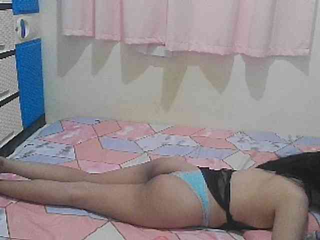 sofia215 webcam