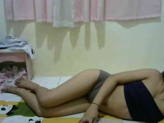 sofia215 webcam