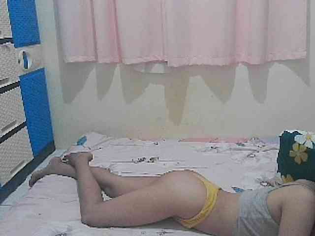 sofia215 webcam