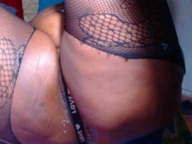 kimfierykitty Live Webcam on BongaCams