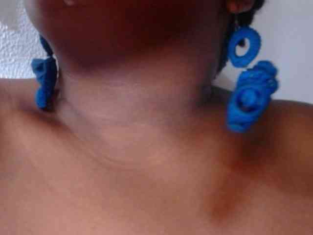 HOTCHOCLATEAMY webcam