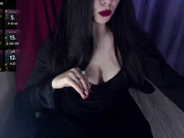 MiaGrace's BongaCams show and profile