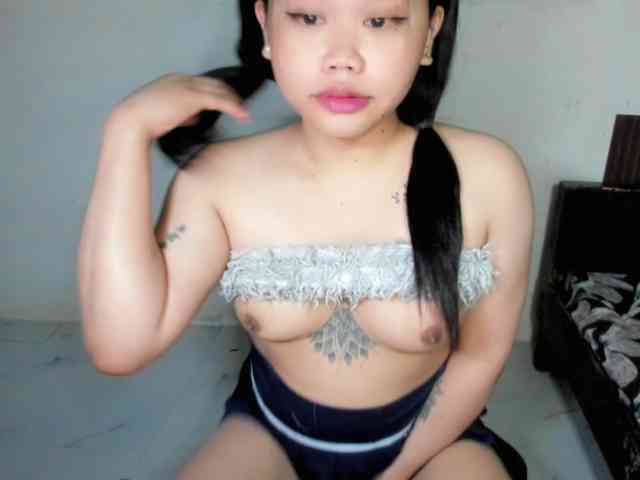 HeavenlyAshleyxx Live Webcam on BongaCams