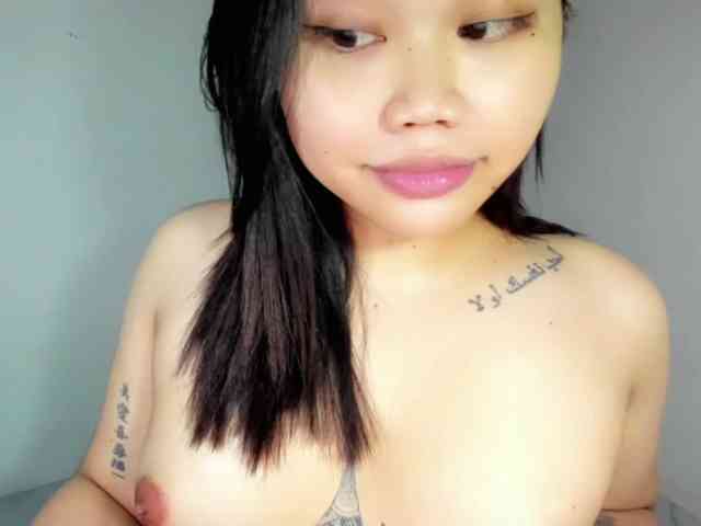 HeavenlyAshleyxx Live Webcam on BongaCams