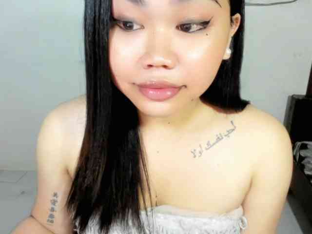 HeavenlyAshleyxx Live Webcam on BongaCams