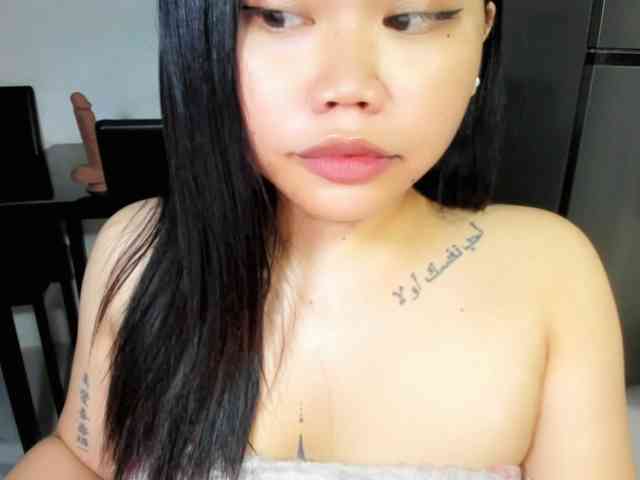 HeavenlyAshleyxx Live Webcam on BongaCams