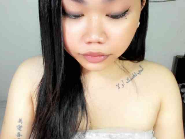 HeavenlyAshleyxx Live Webcam on BongaCams