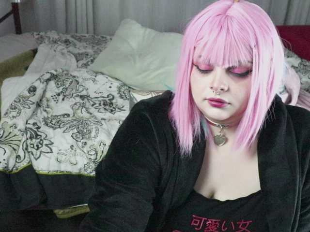 Sex chat gratuit in direct cu SweetSuika pe BongaCams