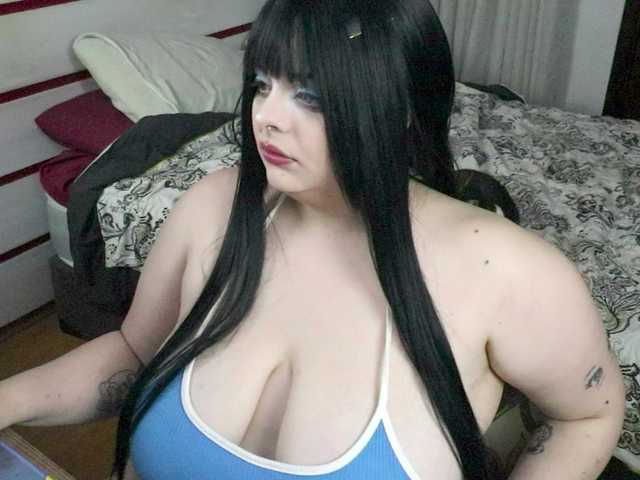 SweetSuika's BongaCams show and profile